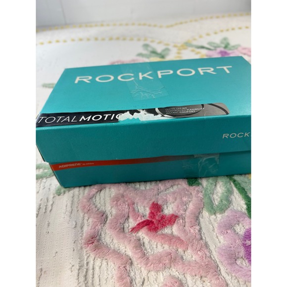 Rockport total motion 75mm pointy toe pump + FREE SHIPPING  Rockport Total Motion 75mm Pointy Toe Pump Black Suede Studs 10.5 M V80295